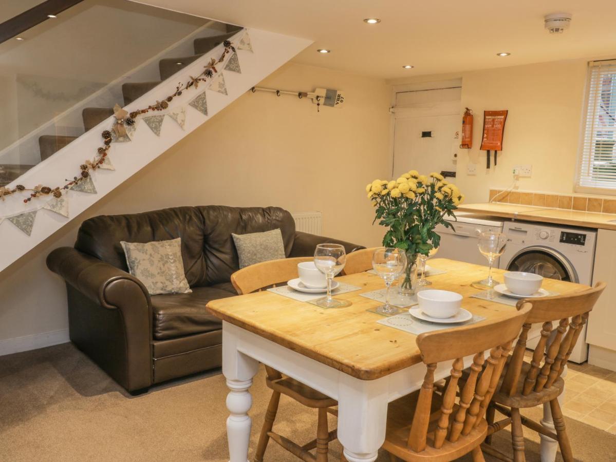 Appartement Robins Nest à Whitby Extérieur photo