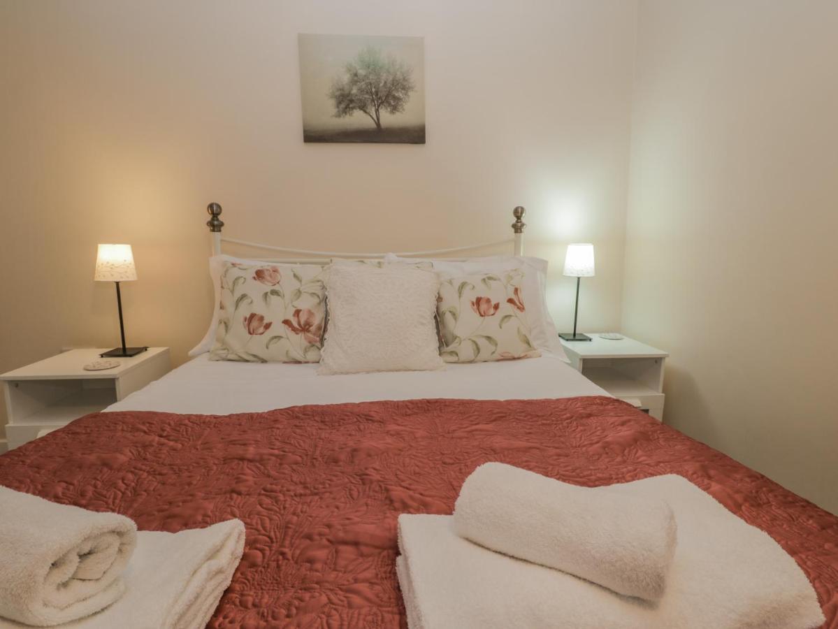 Appartement Robins Nest à Whitby Extérieur photo
